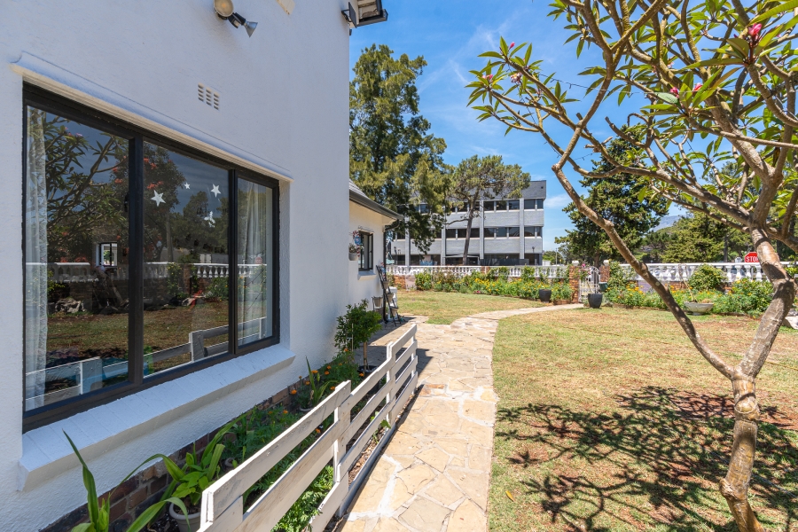 4 Bedroom Property for Sale in Pinelands Western Cape